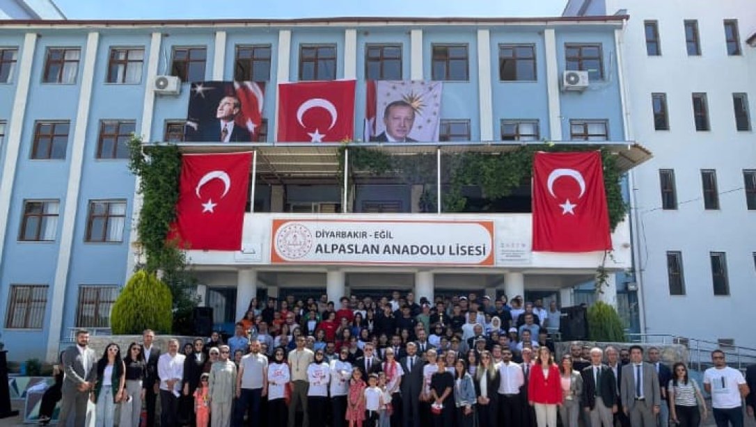 19 MAYIS ATATÜRK'Ü ANMA, GENÇLİK VE SPOR BAYRAMI İLÇEMİZDE COŞKUYLA KUTLANDI 